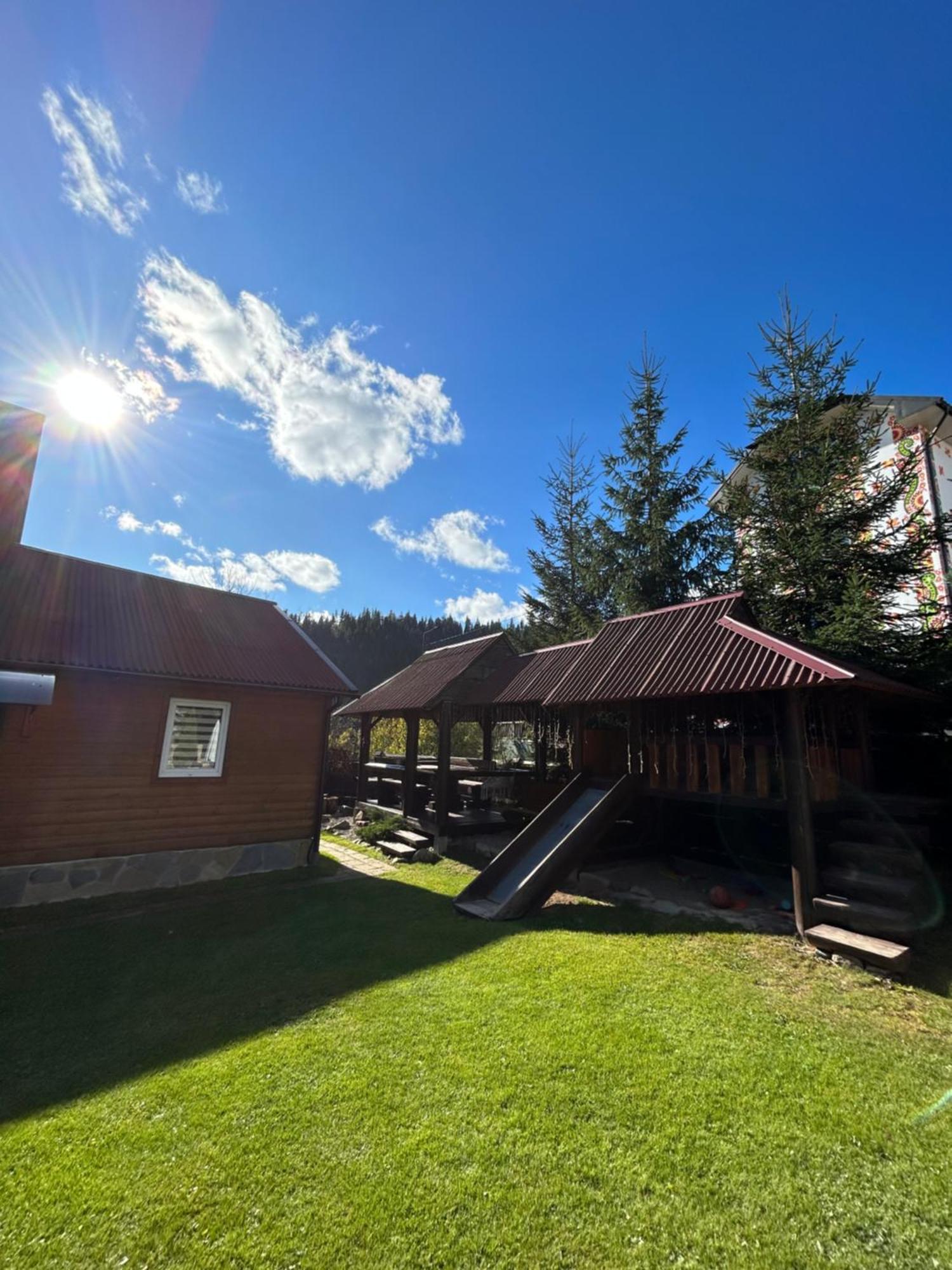 Guest House Kaspiy Bukovel Extérieur photo