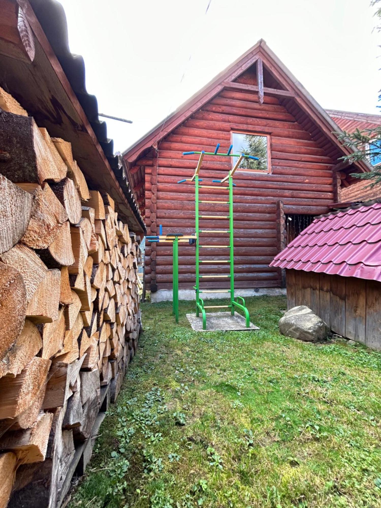 Guest House Kaspiy Bukovel Extérieur photo