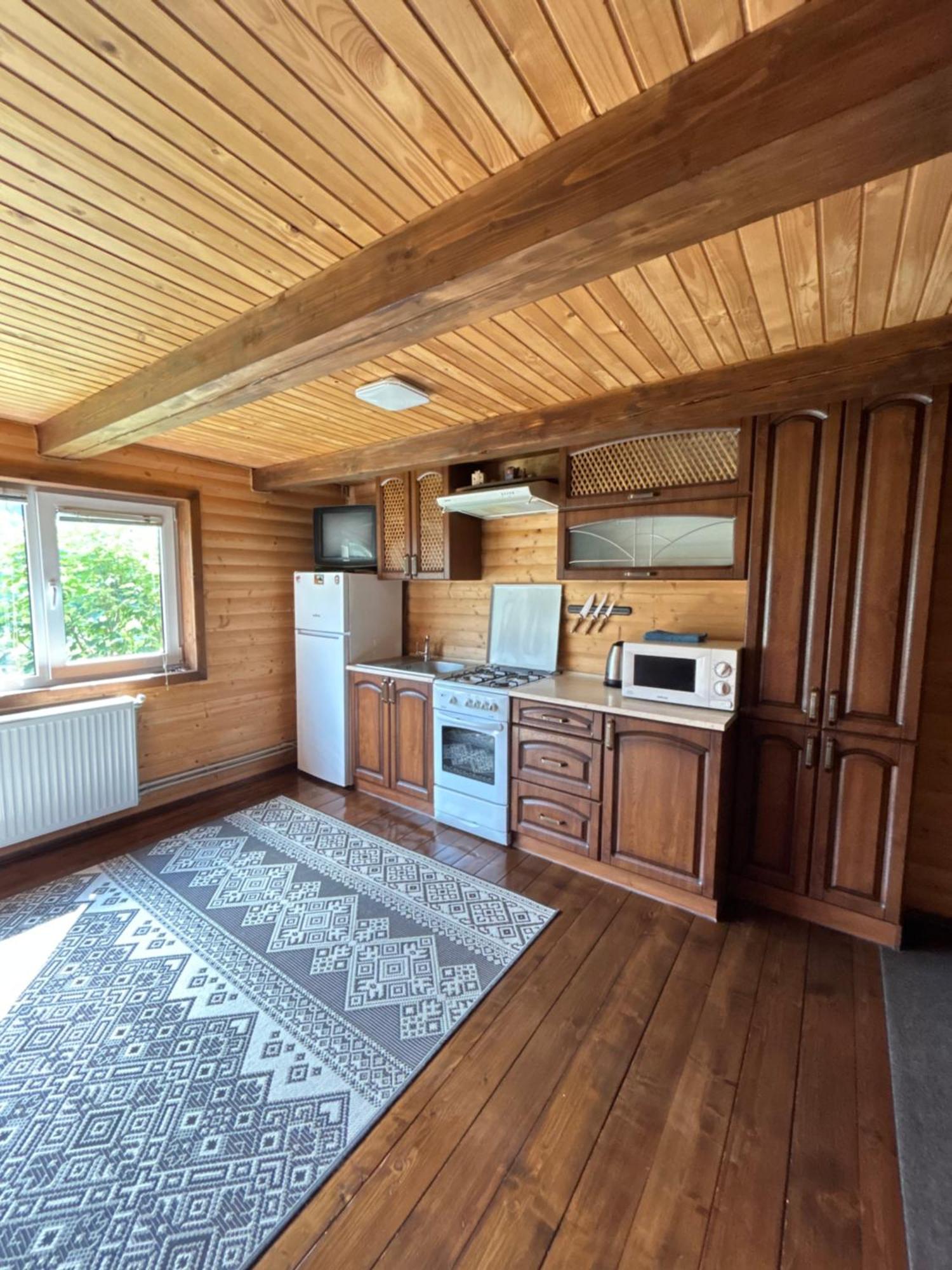 Guest House Kaspiy Bukovel Extérieur photo